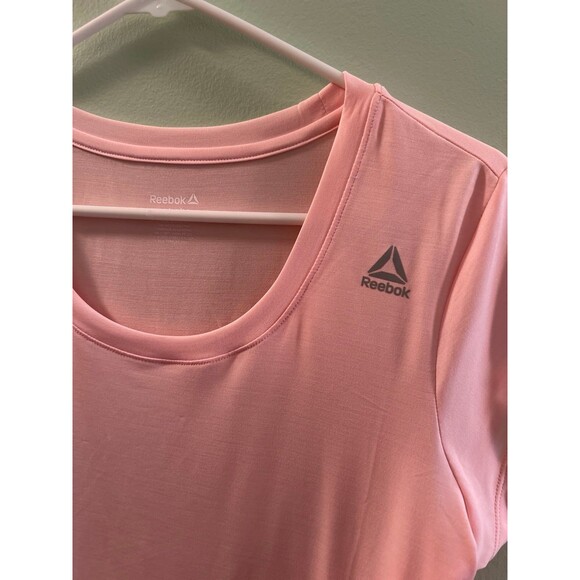 Reebok pink workout shirt - Picture 2 of 4
